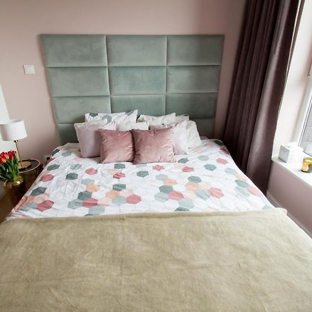 Nowy Apartment Przy Placu Szembeka Варшава Экстерьер фото