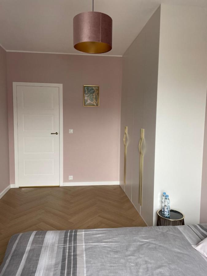 Nowy Apartment Przy Placu Szembeka Варшава Экстерьер фото