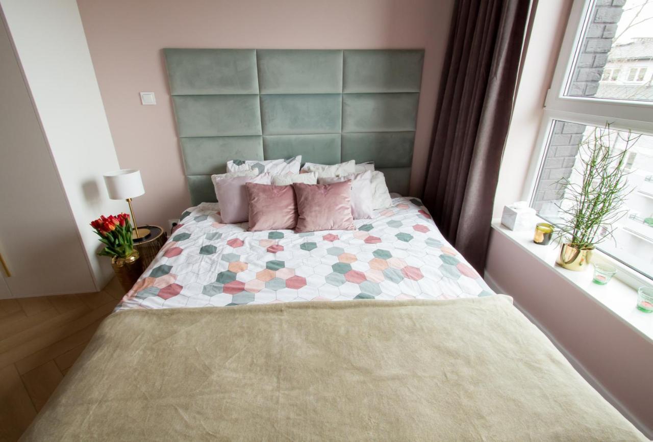 Nowy Apartment Przy Placu Szembeka Варшава Экстерьер фото