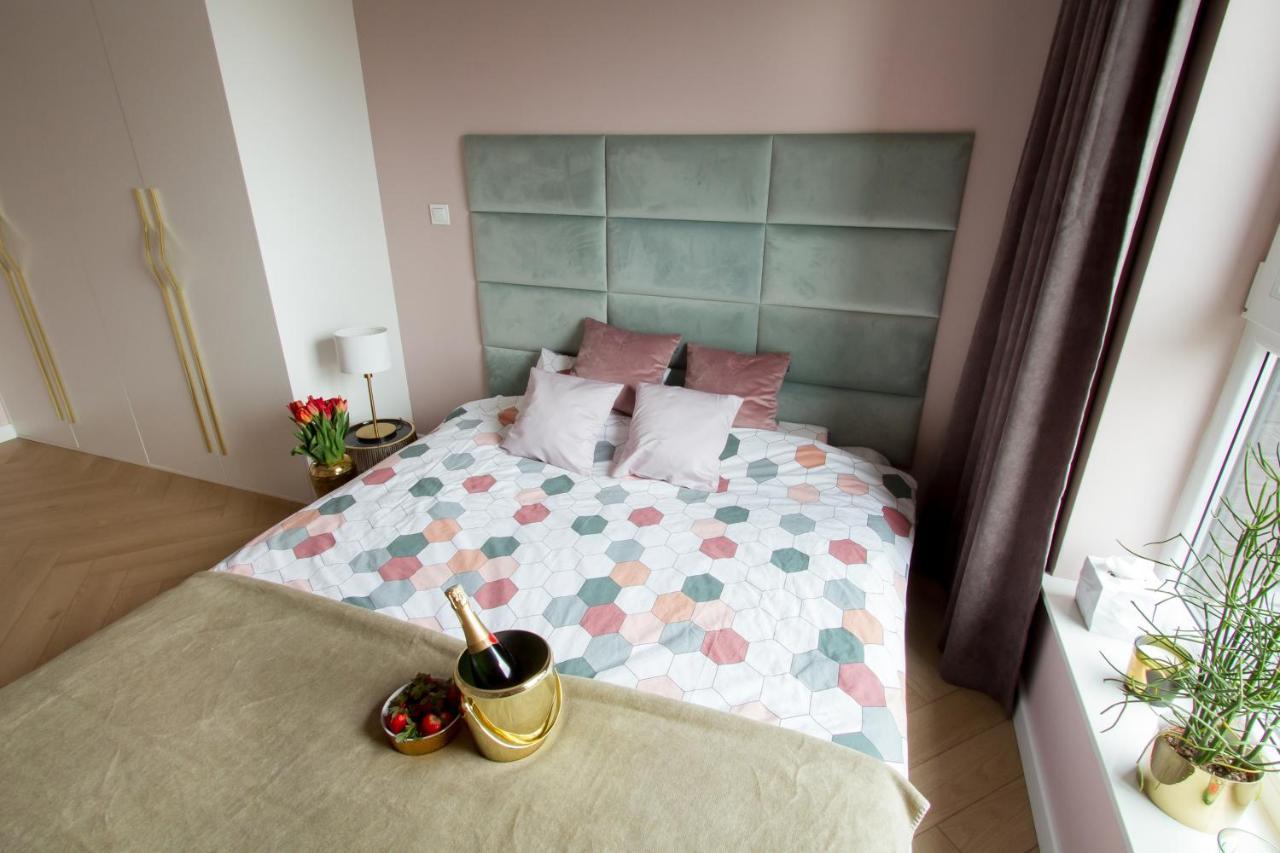Nowy Apartment Przy Placu Szembeka Варшава Экстерьер фото